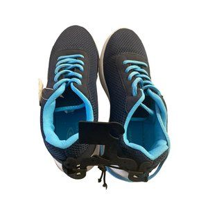 NEW Pro Player Women's size 6 tennis shoes